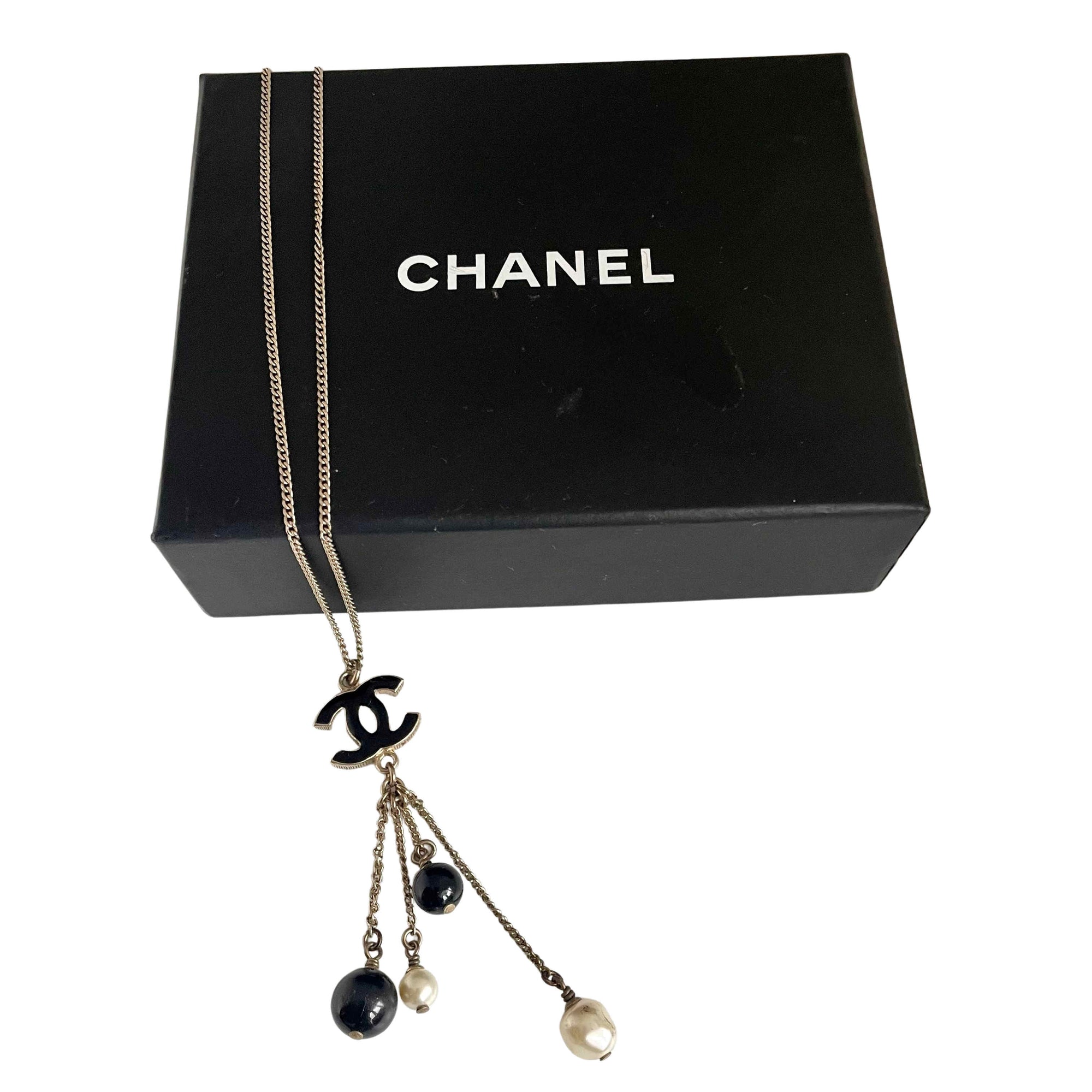 Metallic chanel sale enamel cc necklace