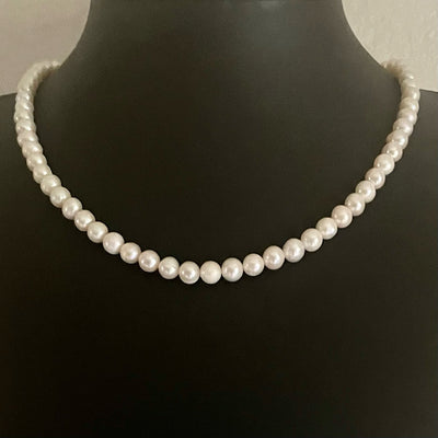 A Vintage Real Pearl Necklace